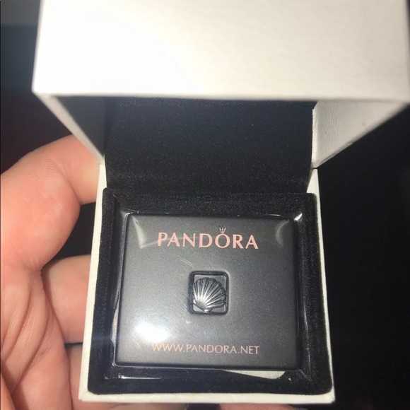NIB - Pandora - SET OF 3!- Charms 🎁🎄🎁 - Picture 3 of 6